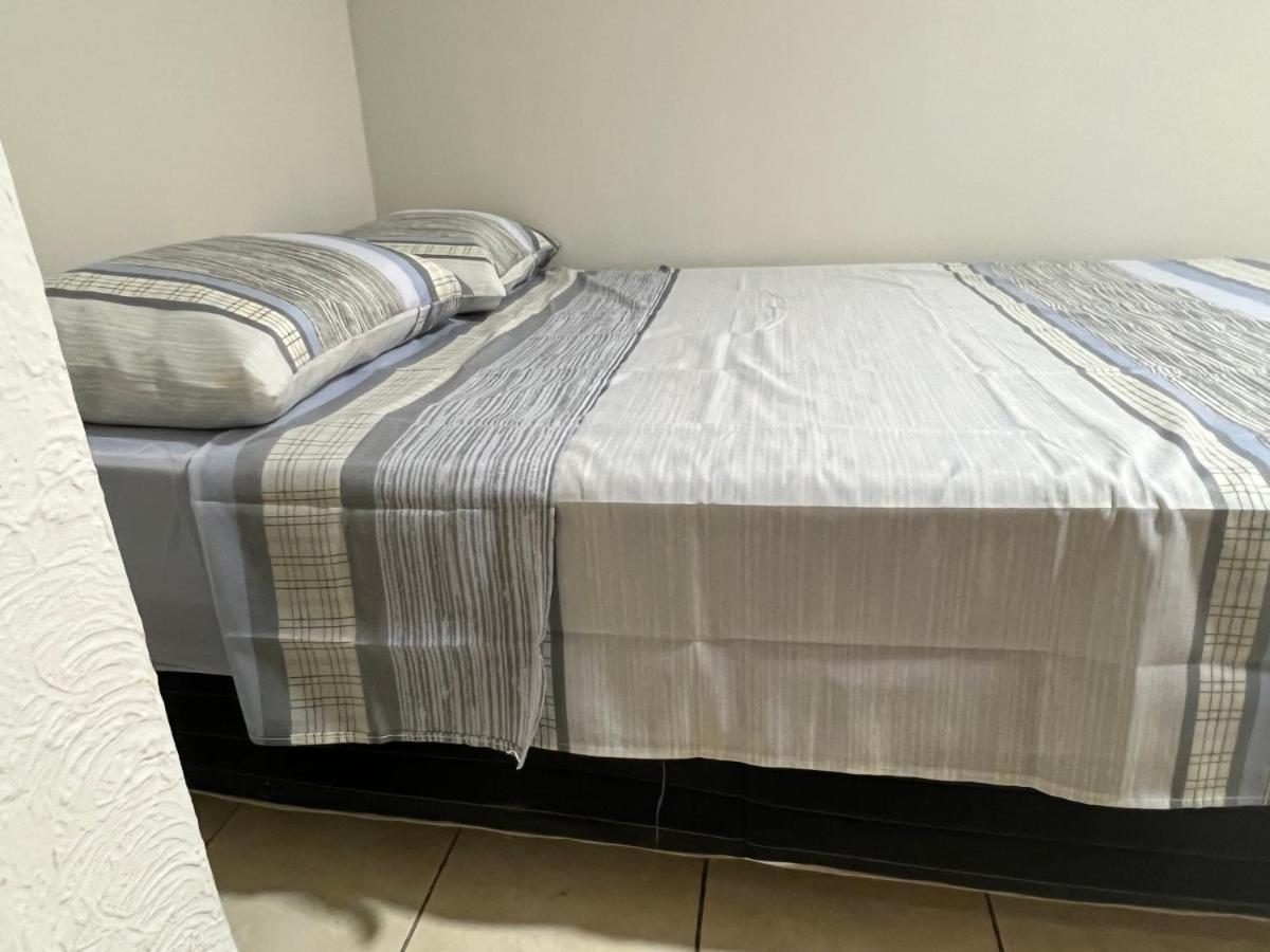 Apartamento 4 Quartos Av Beira Mar Nº 36 - Edif Canto Nobre - Guarapari Es エクステリア 写真